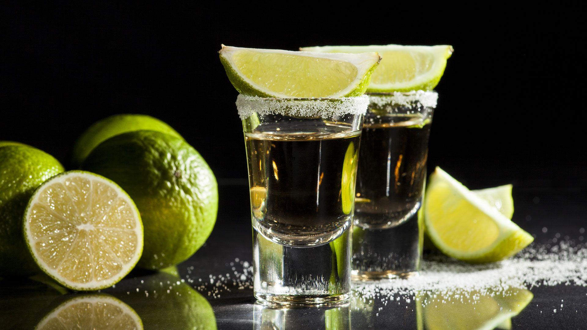 pahare de tequila cu lime